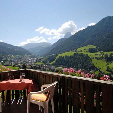 Dolomitenblick Urtijëi Buitenkant foto