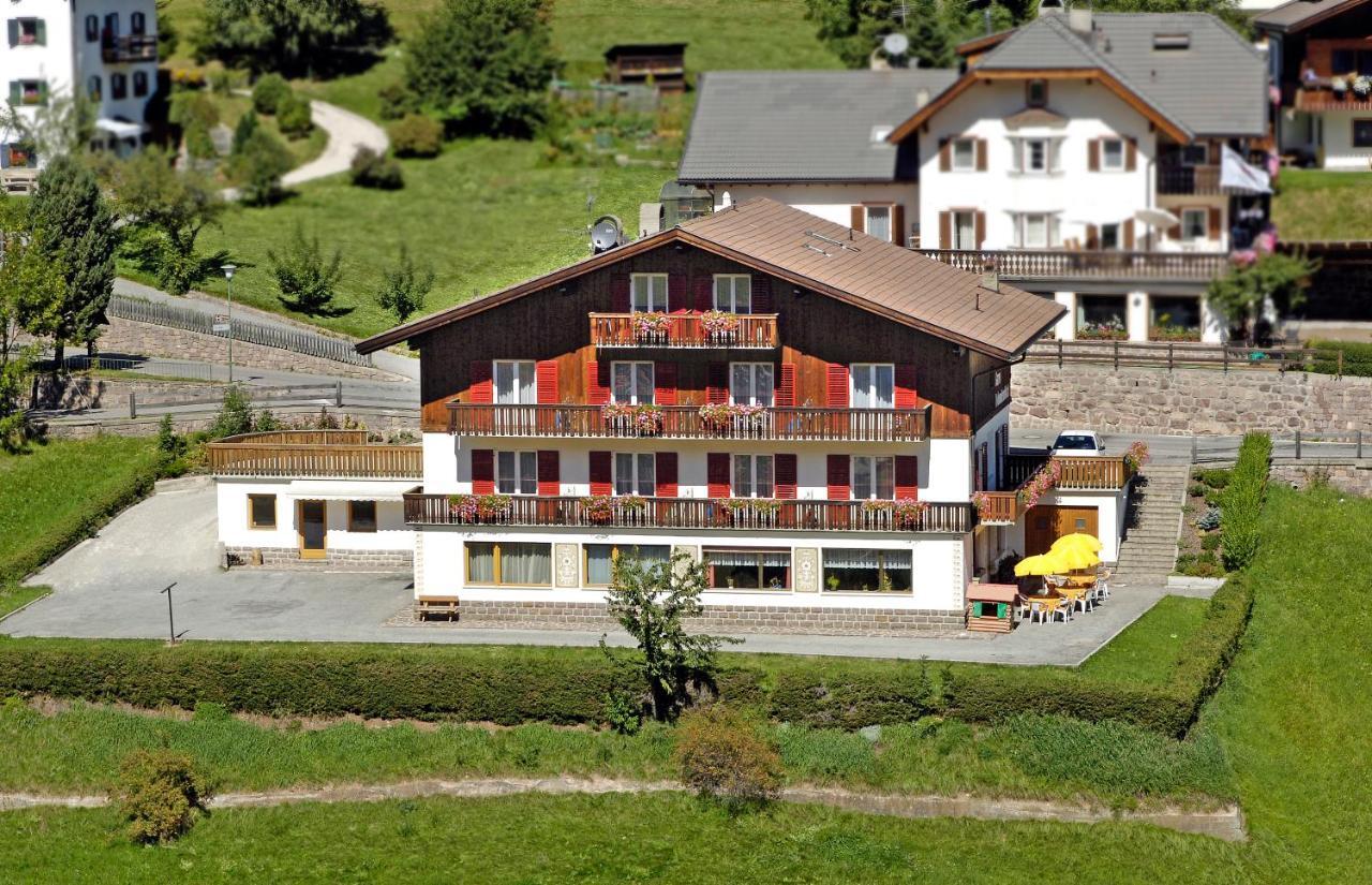 Dolomitenblick Urtijëi Buitenkant foto