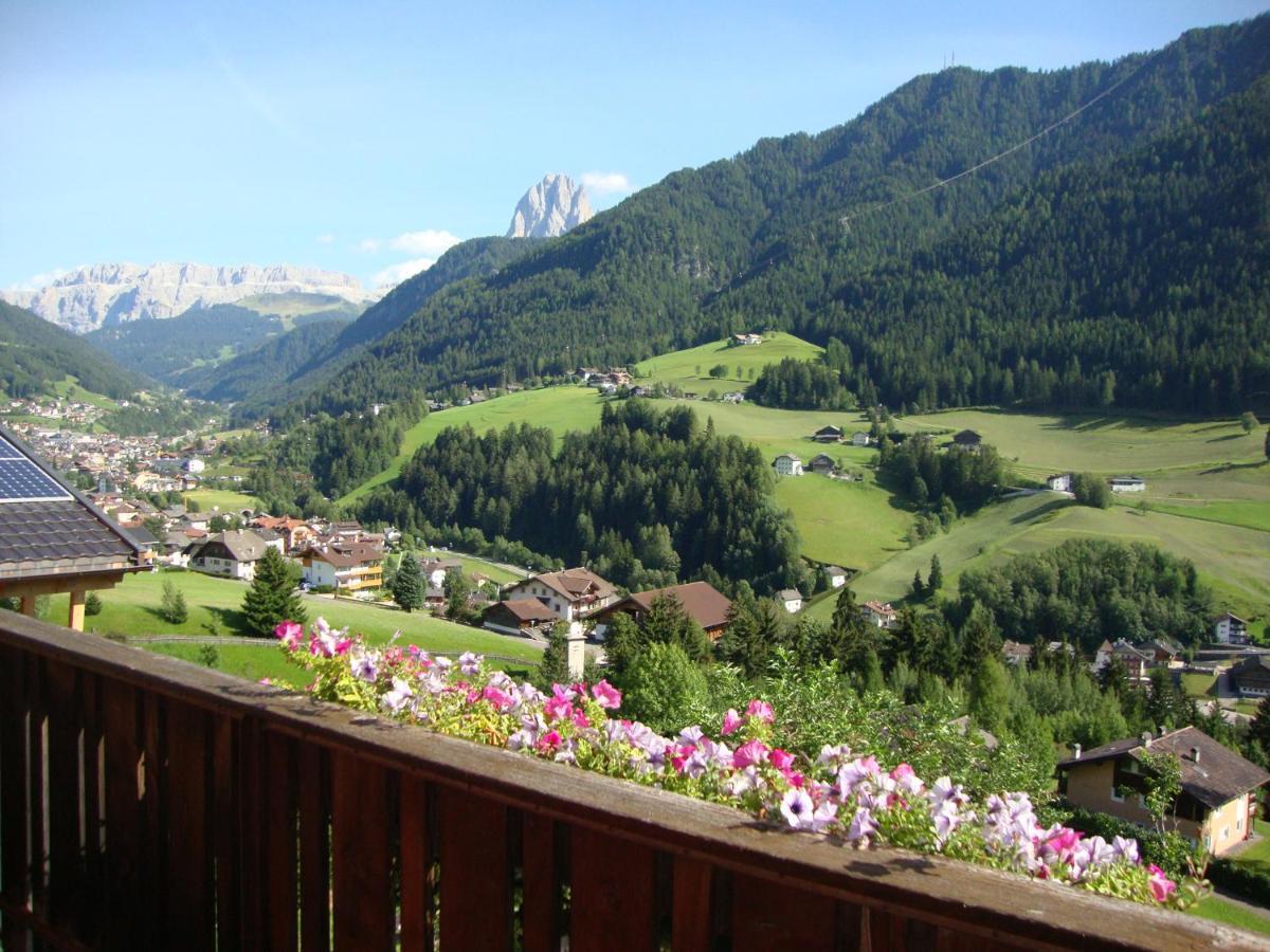 Dolomitenblick Urtijëi Buitenkant foto